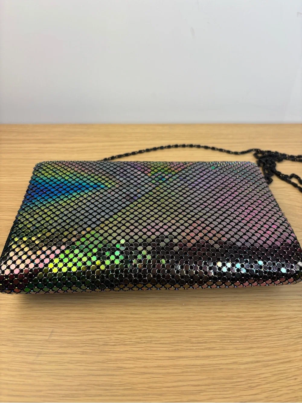 Metal Mesh Iridescent‎ Envelope Clutch With Chain